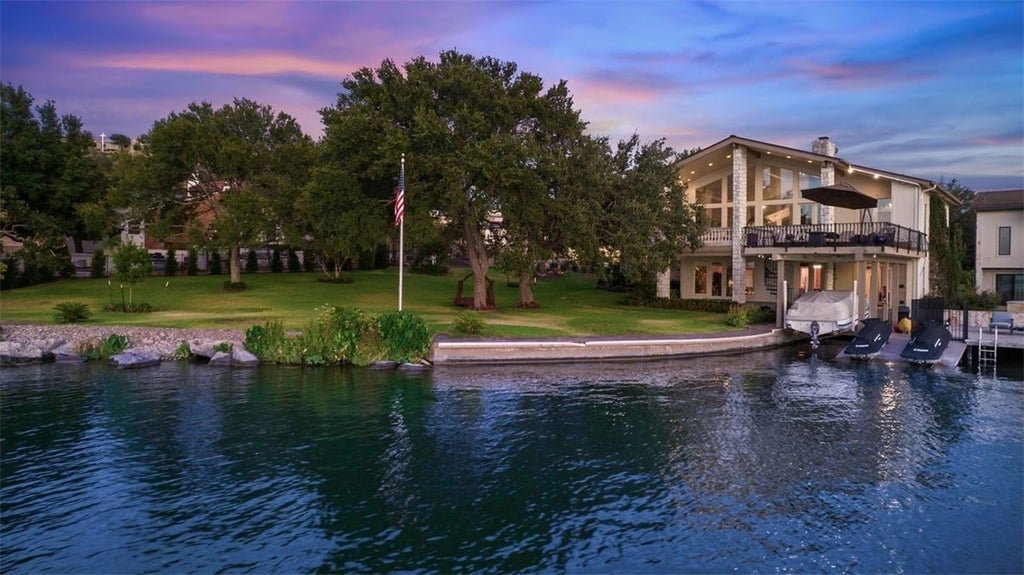 Types of Homes for Sale at Lake LBJ