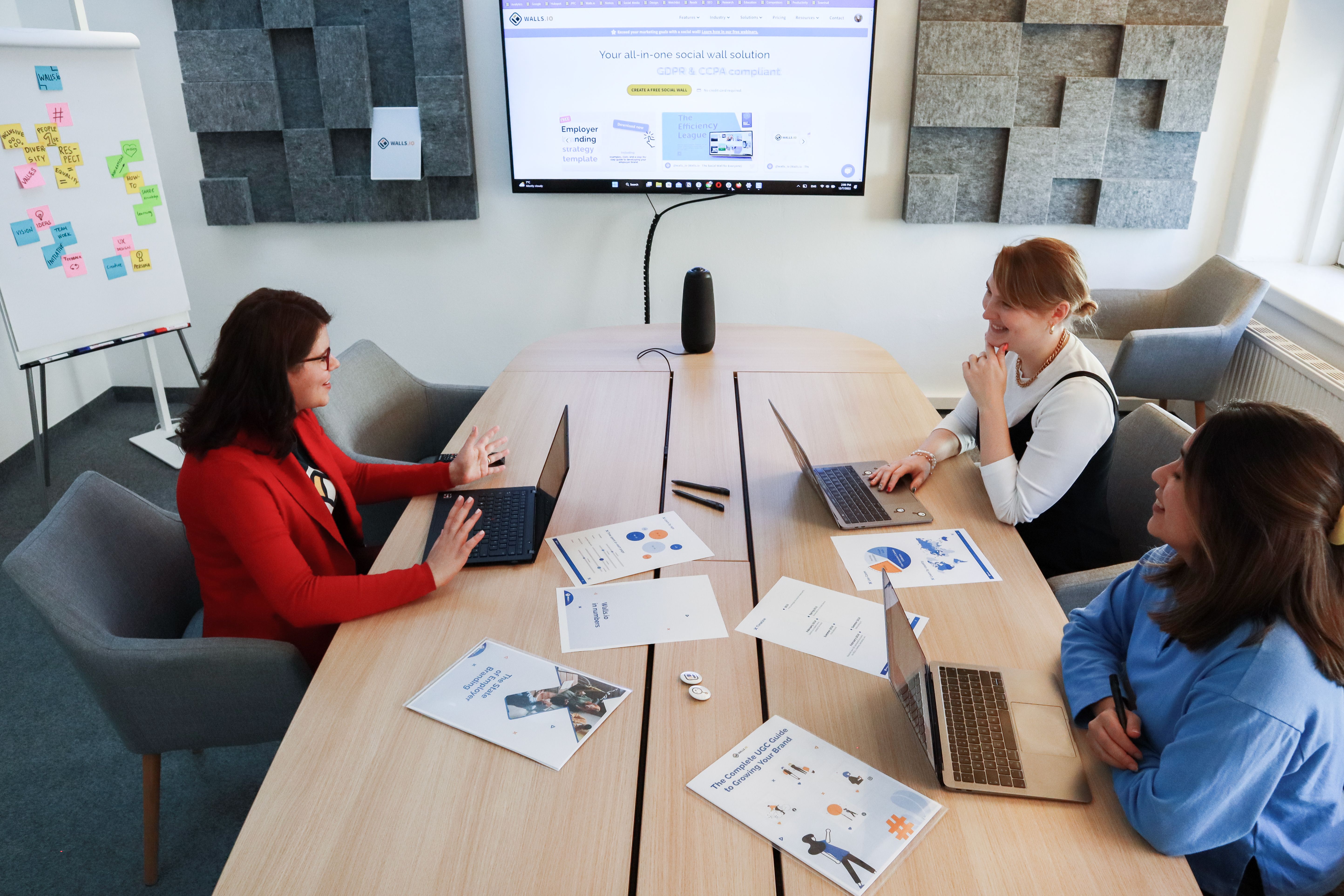 group of people having a team meeting