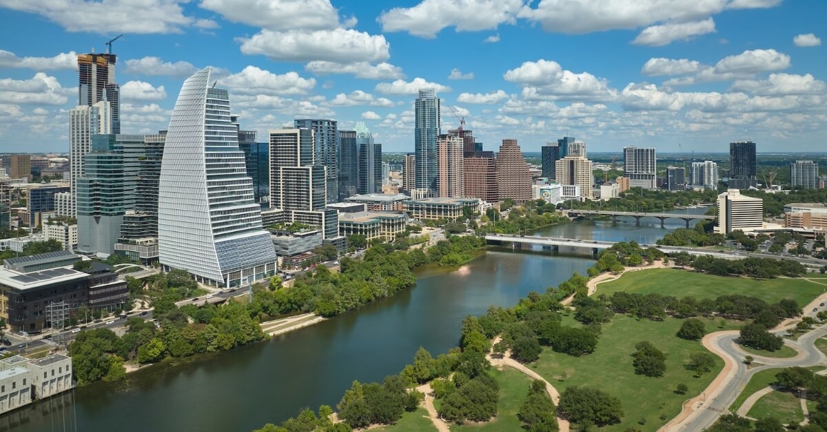 Why is Everyone Moving to Austin? 9 Reasons You Need to Know